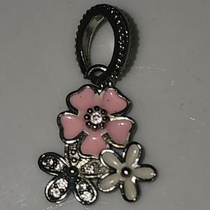*Final sale* Jan 28 donate Pandora Poetic Blooms Charm